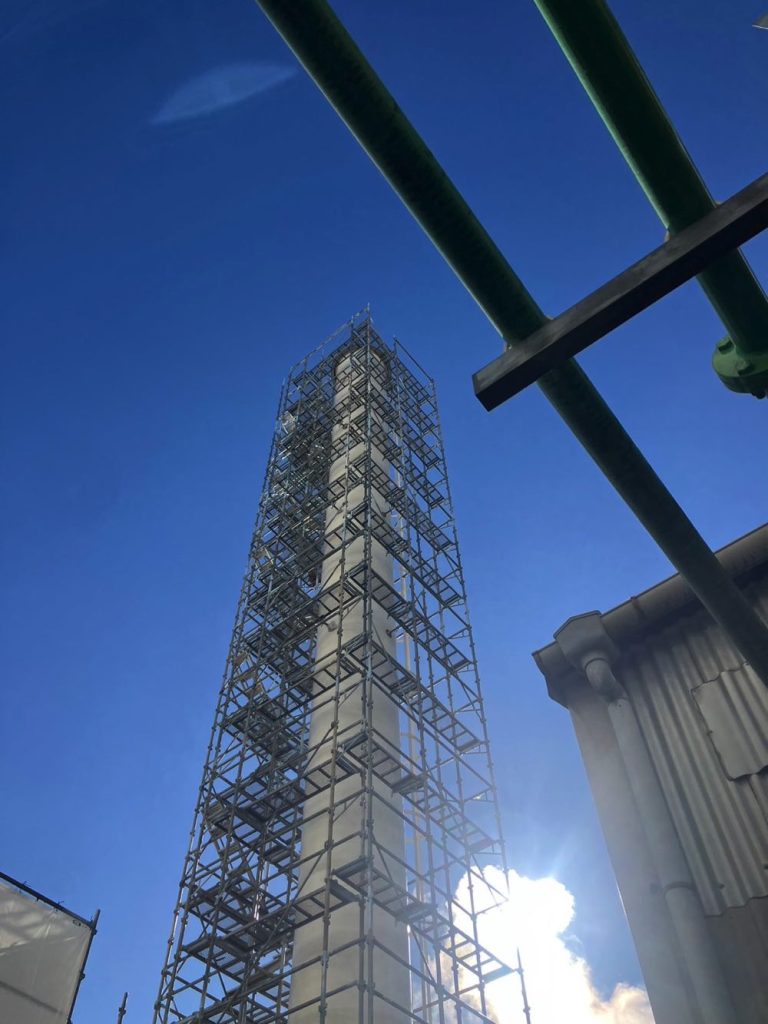 富士通　煙突③